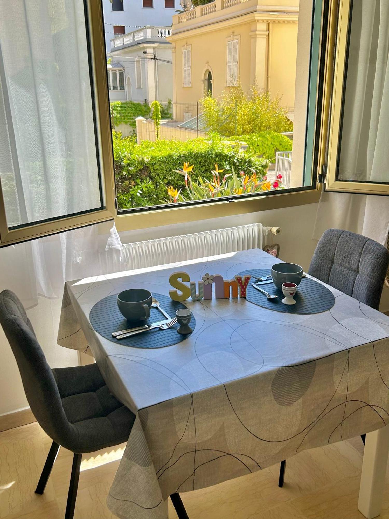 Charmant Studio En Bord De Mer Ницца Экстерьер фото