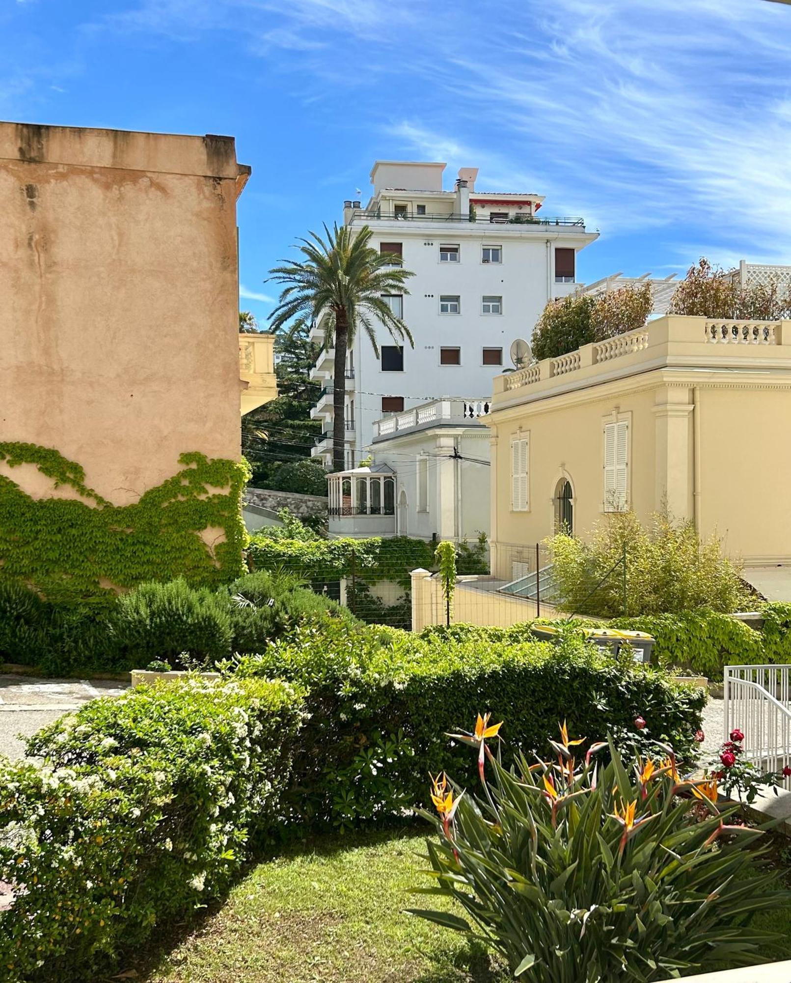 Charmant Studio En Bord De Mer Ницца Экстерьер фото